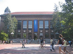 Harlan Hatcher Graduate Library by fabi_k